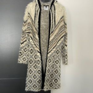 Womens sweater/coat. Size large.